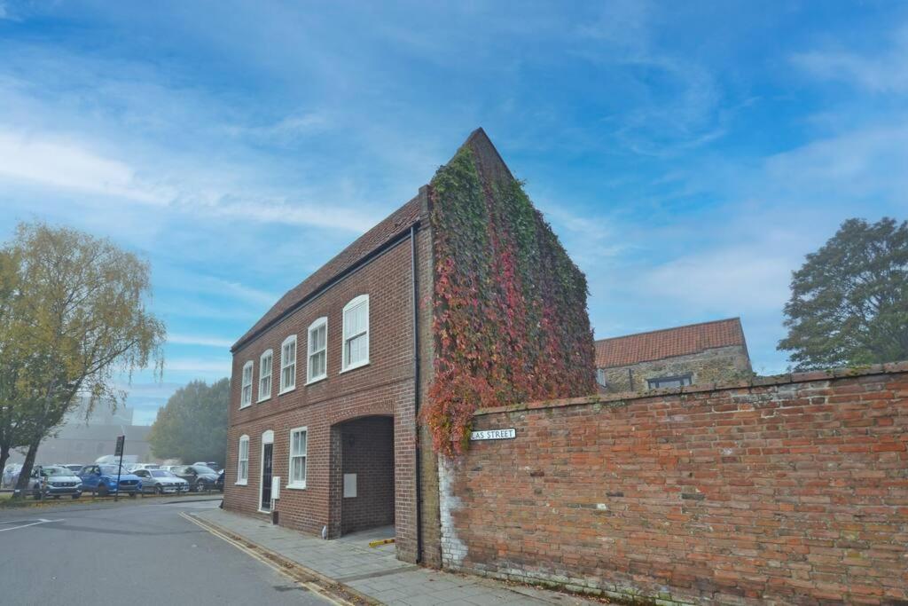 St Nicholas Corner - A New Unique Town Centre Home คิงส์ลินน์ ภายนอก รูปภาพ
